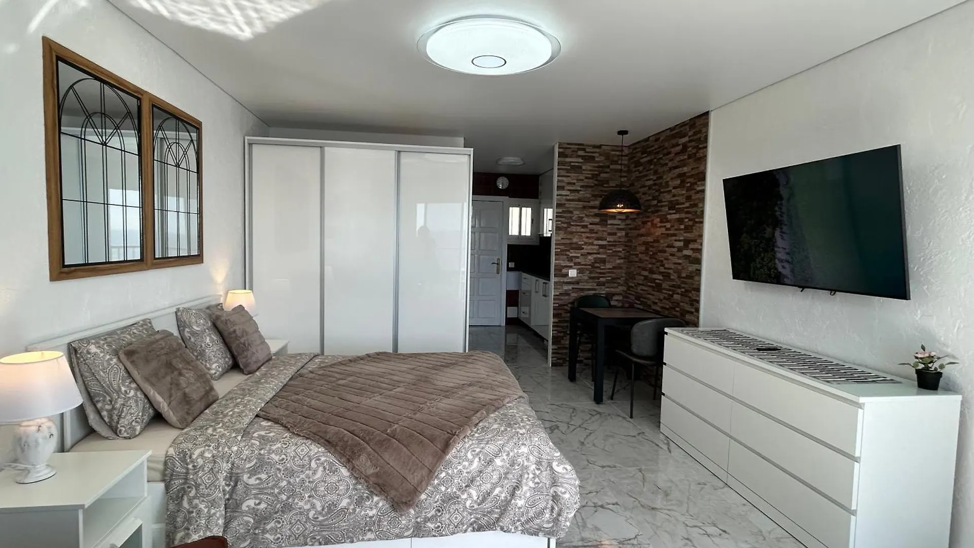 Alina'S Nest Apartment San Marcos  Spain